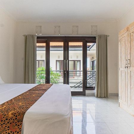 Azalea Homestay & Villa Canggu Esterno foto