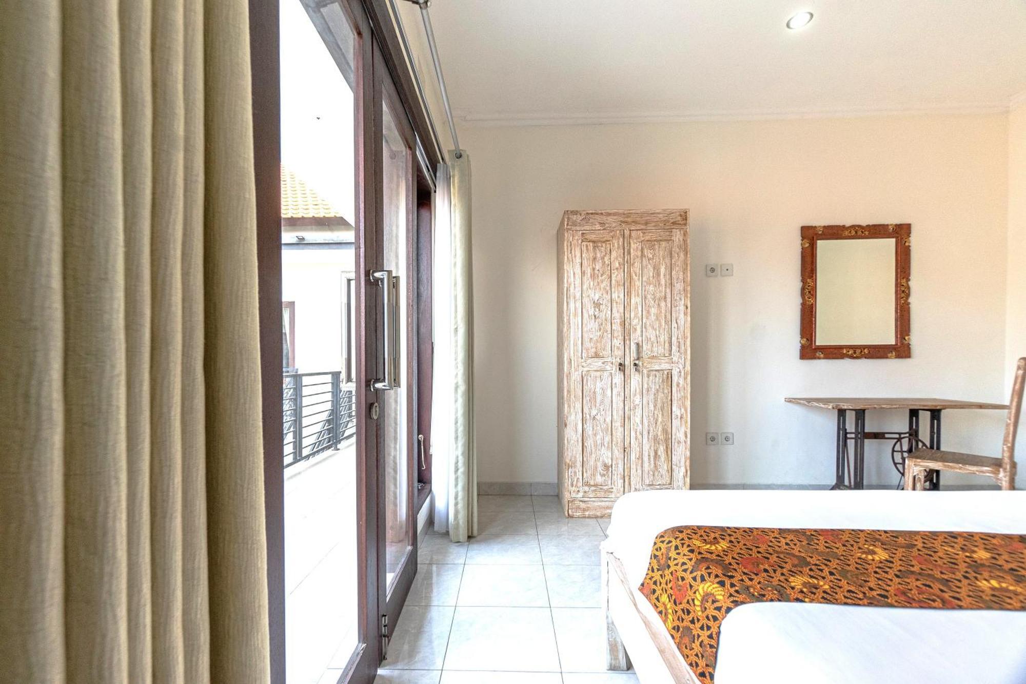 Azalea Homestay & Villa Canggu Esterno foto