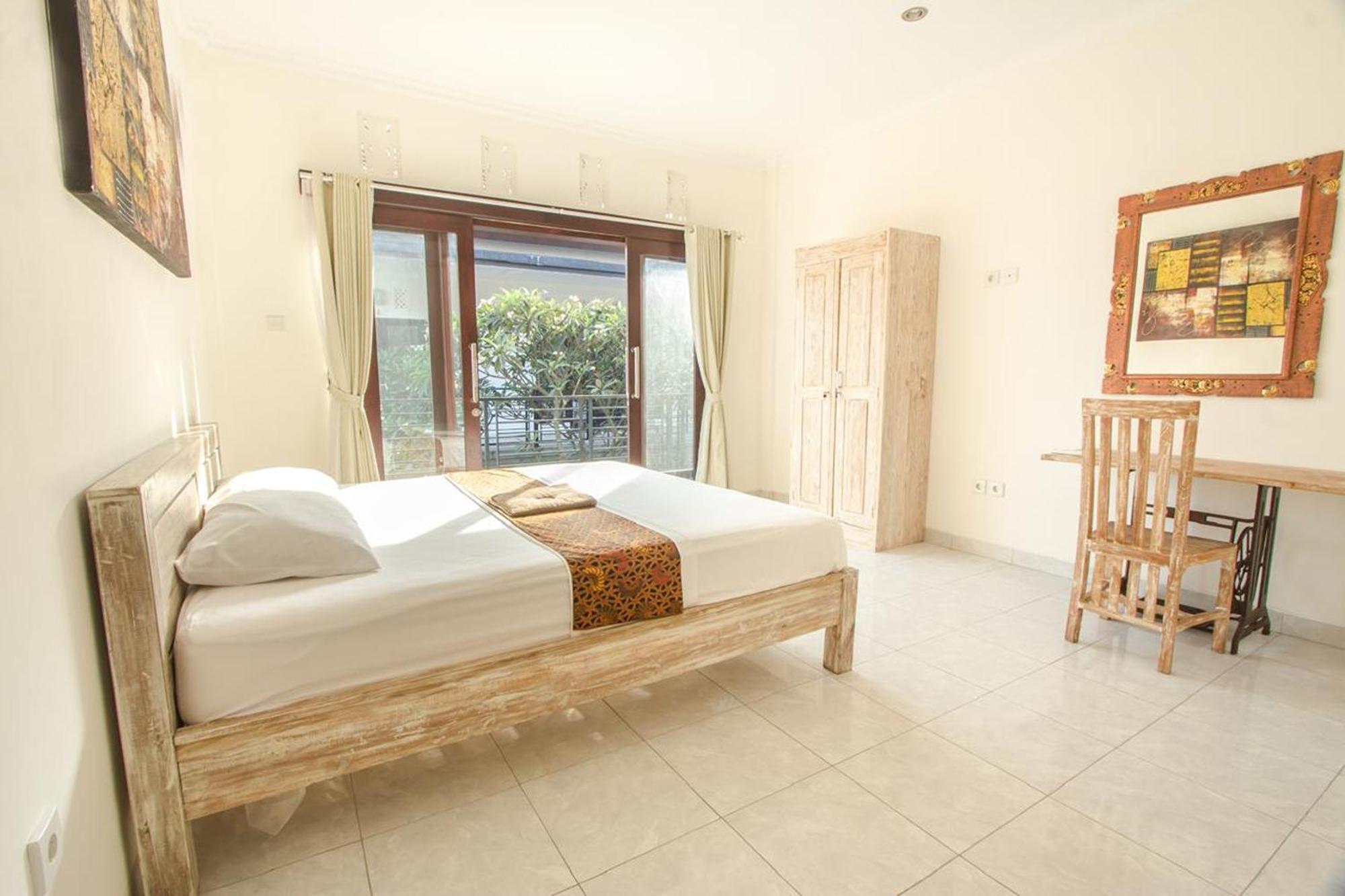 Azalea Homestay & Villa Canggu Esterno foto