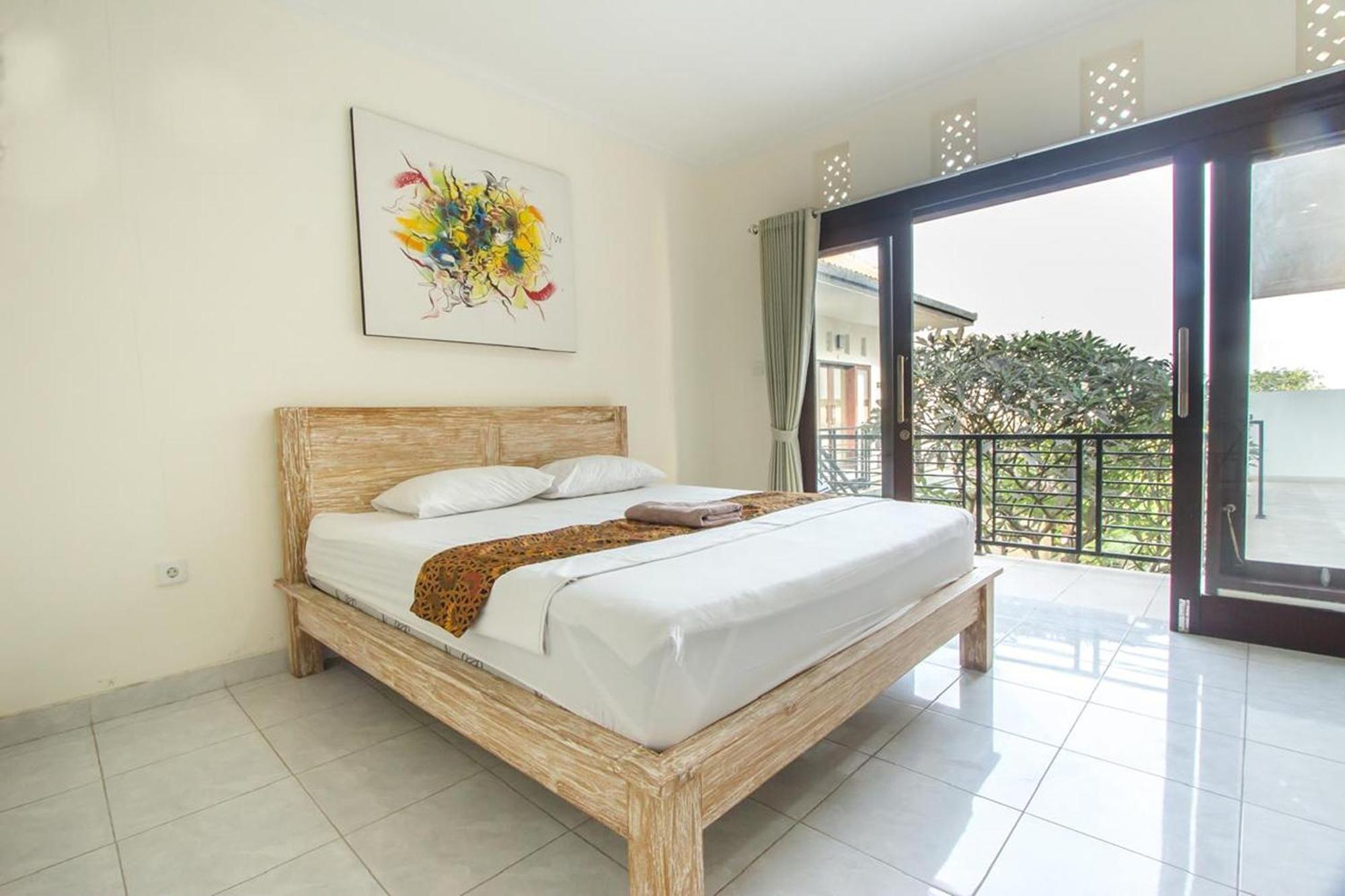 Azalea Homestay & Villa Canggu Esterno foto