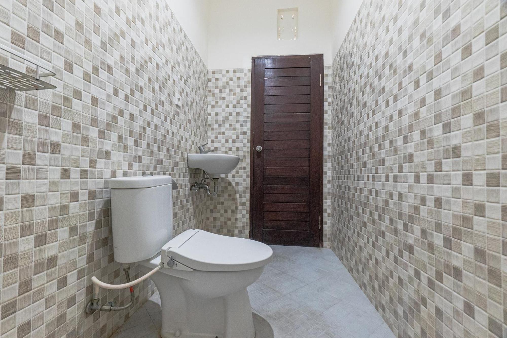 Azalea Homestay & Villa Canggu Esterno foto