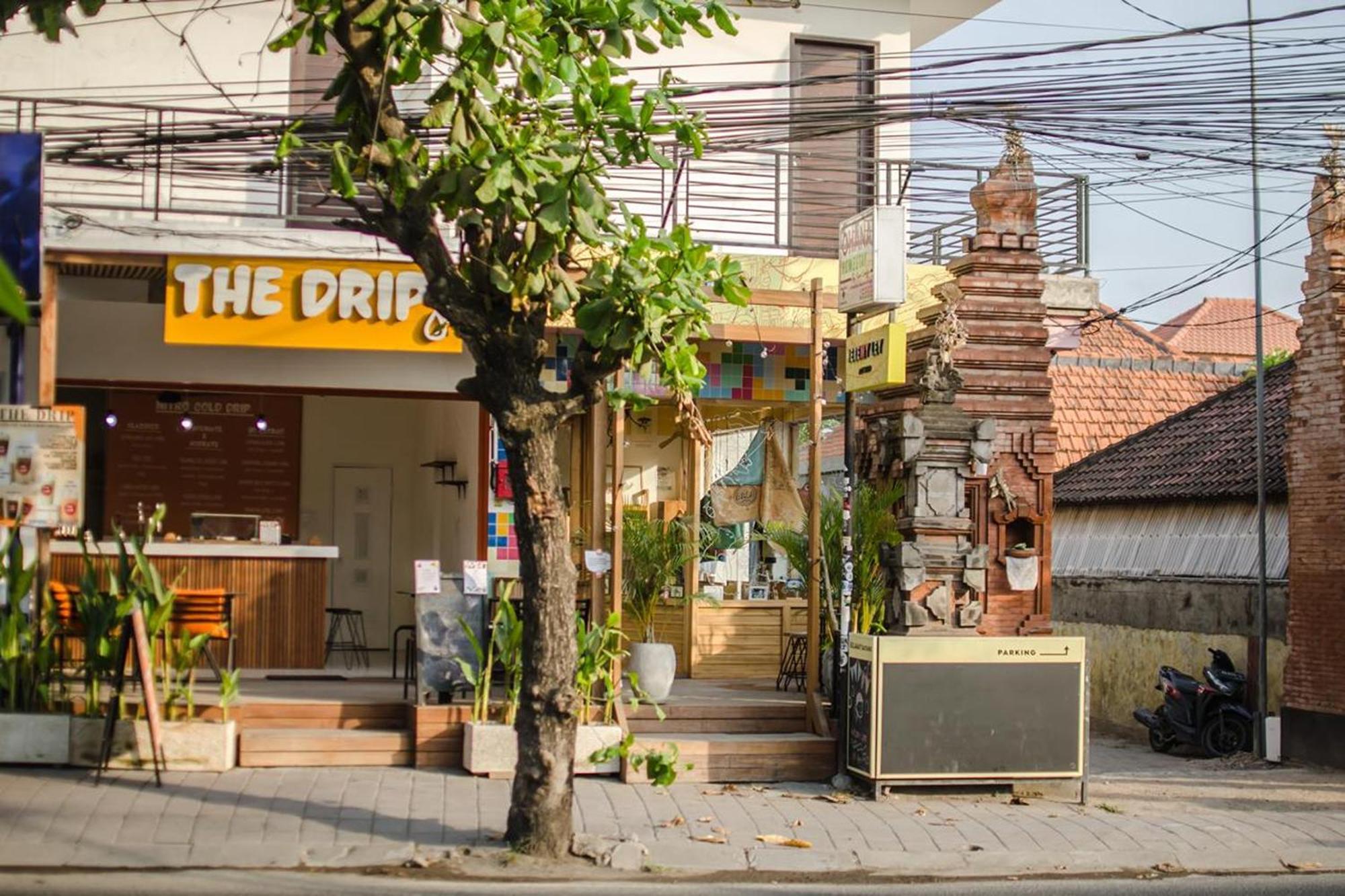 Azalea Homestay & Villa Canggu Esterno foto